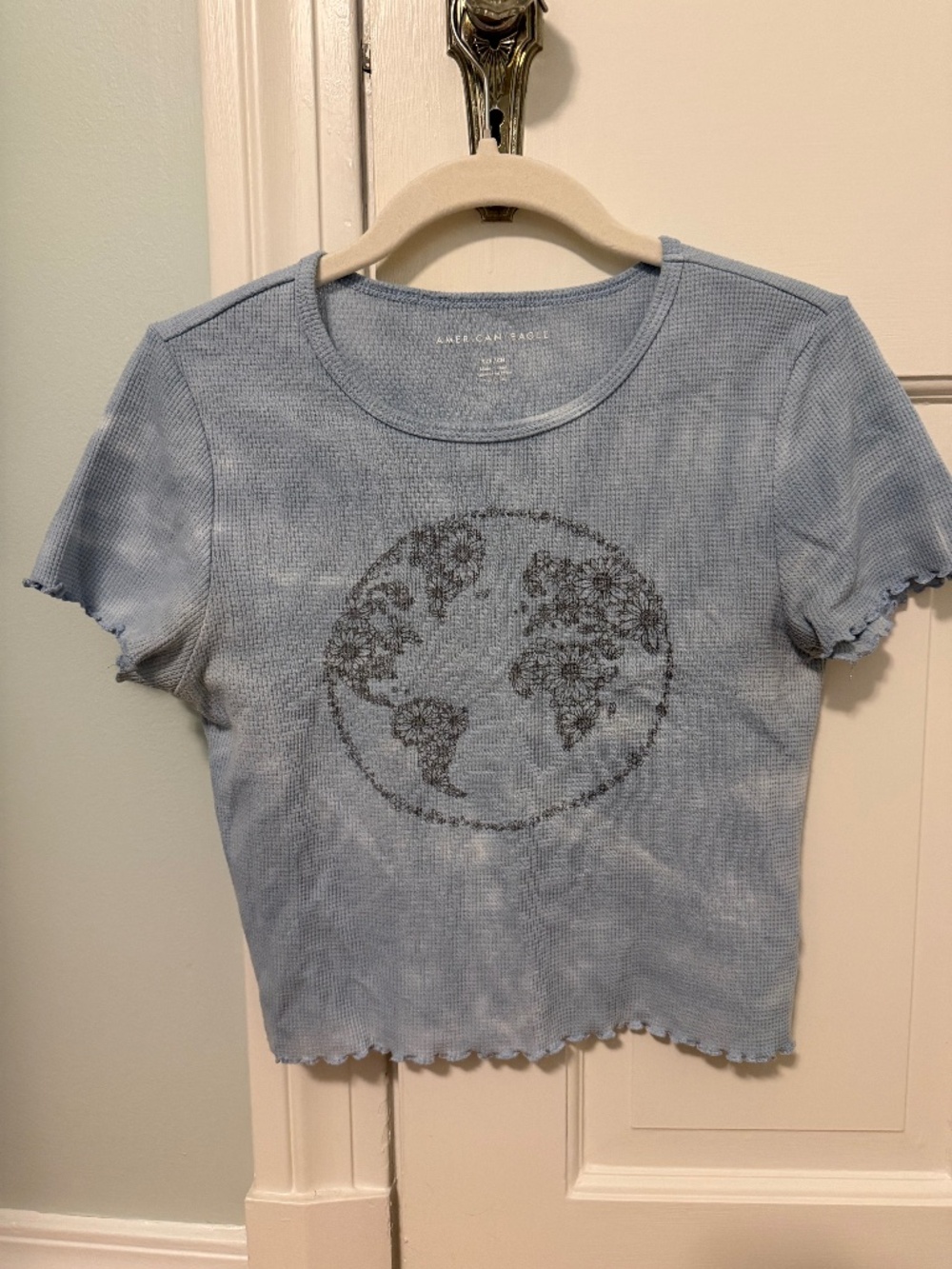 American Eagle Women's Blue Washout Planet Short Sleeve Shirt